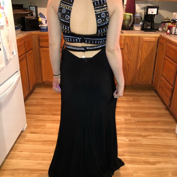 Beautiful Sherri hill prom dress - Picture 3 of 3